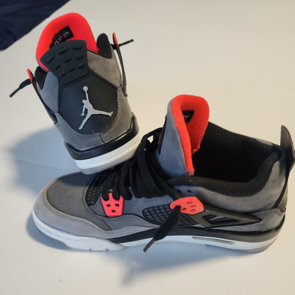 Air Jordan 4 Retro Grey/Infrared Sneakers, Size 7Y